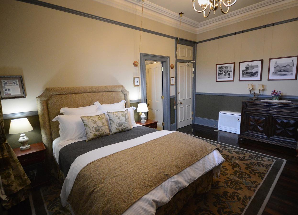 Old Bank Boutique Hotel ميتاغونغ المظهر الخارجي الصورة